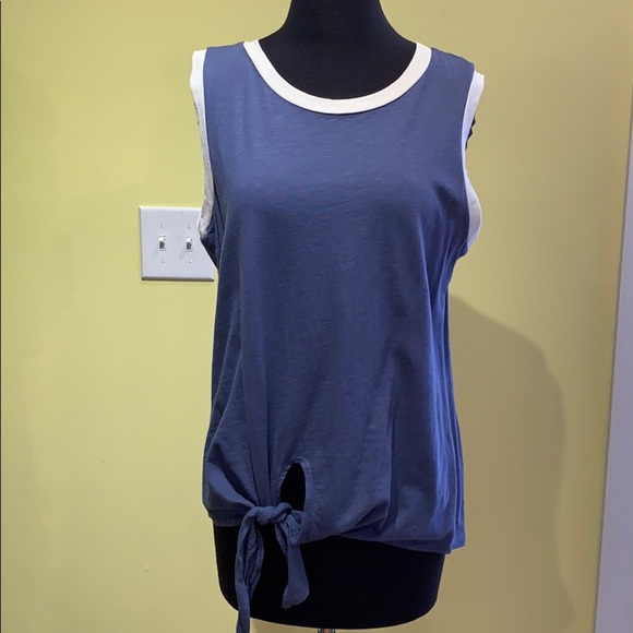 NWT sleeveless side knot shirt - Picture 1 of 4